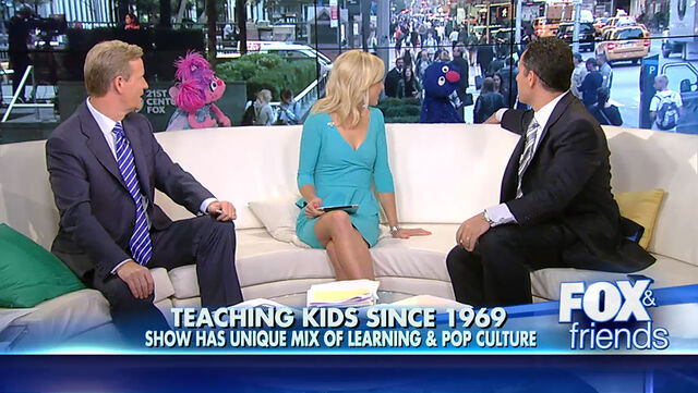 File:Grover&Abby-Fox&Friends.jpg