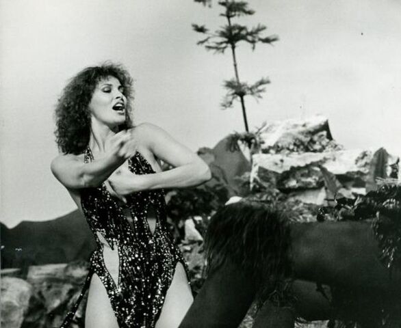 File:Raquel and spider.jpg