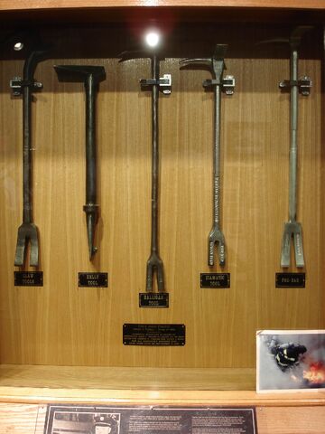 File:Halligantoolcase.jpg