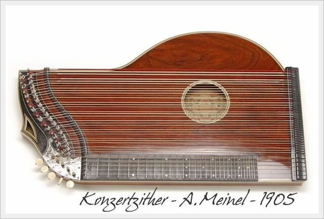 Datei:Konzertzither-A.-Meinel-BCJ-ca.-1905-b.jpg
