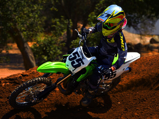 File:Kawasaki-2014-kx-100-and-kx-85-test-ride-2 gallery full.jpg