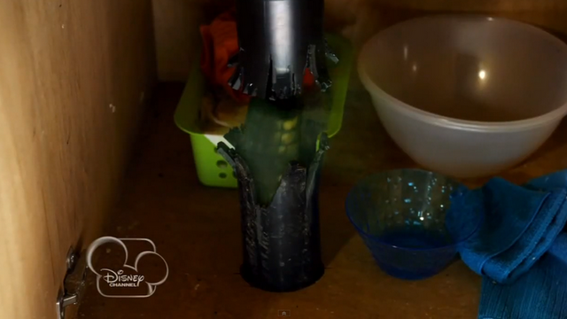 File:S2e4 pipes.png
