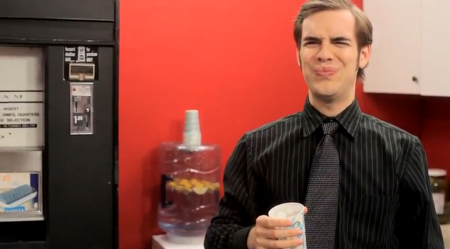 File:Intern+2+does+the+duck+face.png