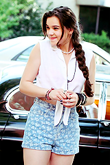 Tumblr m861mbKwqB1qfu81po1 r1 250