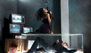 Mirrors-natalia-kills-21028933-1022-598