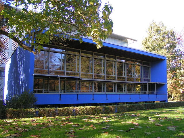 File:Building NBL in Lovia.jpg