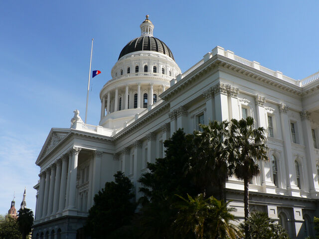 File:Capitol 2.jpg