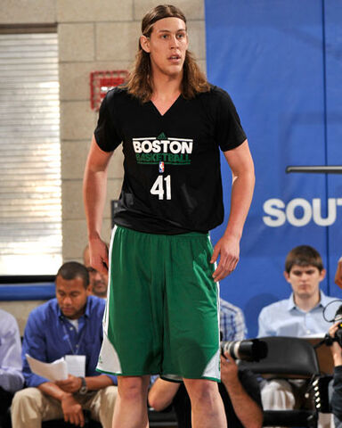 File:Kelly Olynyk.jpg