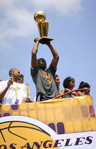 File:Kobe Trophy Parade.jpg