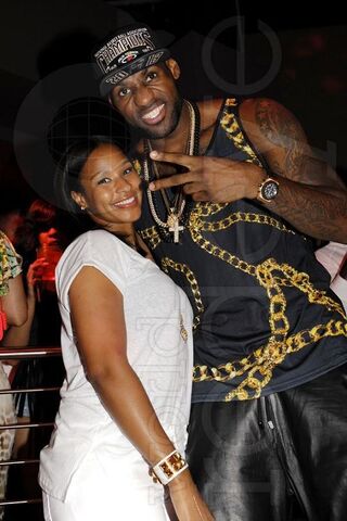File:Lebron-James-Savannah-Brinson-Miami-Heat-Championship-Game-Party.jpg