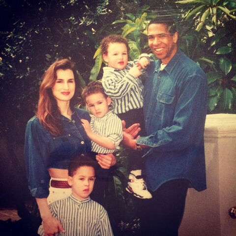 File:Klay-Thompson-With-his-Family.jpg