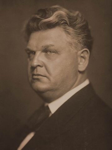 Fișier:Mihail-sadoveanu1.jpg