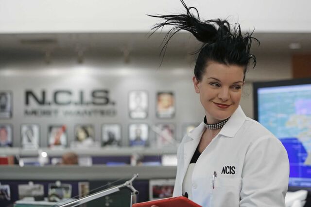 Datei:NCIS-10-14-Canary-Promotional-Photo-ncis-33415900-2000-1334.jpg