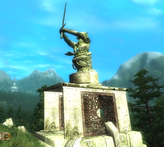 File:Keyholestatuewest.png