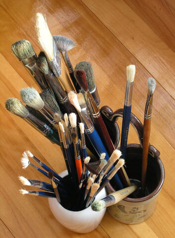 File:Brushes.jpg