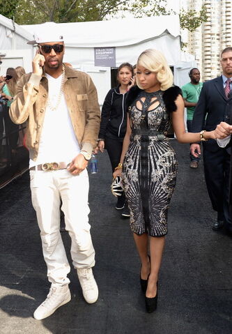 File:Fashion week 2.jpg