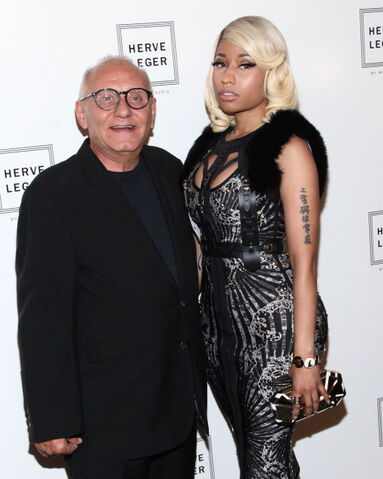 File:Fashion week 4.jpg
