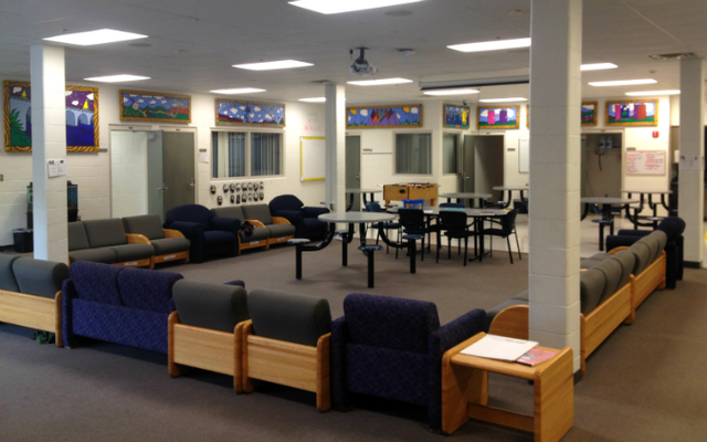 File:DTDayroom.png