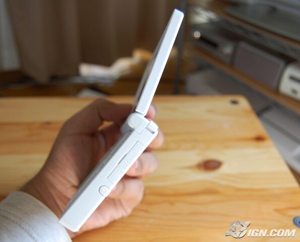 File:Dsi-hardware-and-firmware-pics-20081031072743318 640w.jpg