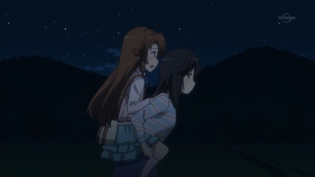 File:Hotaru Komari Piggyback.jpg