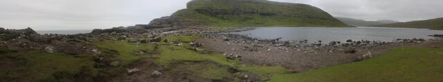 Plik:Leitisvatn - panorama.jpg