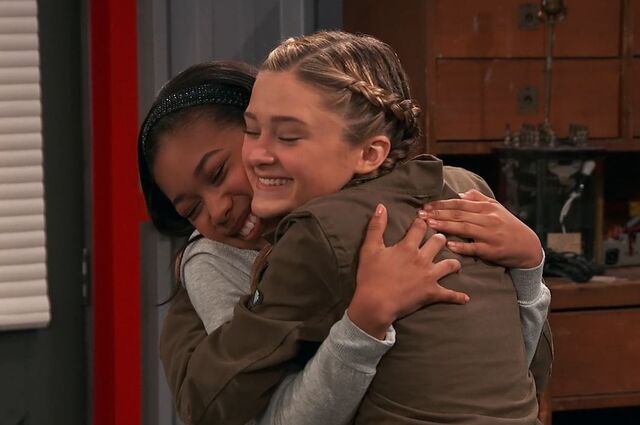 File:Dawn & Mae 1.jpg
