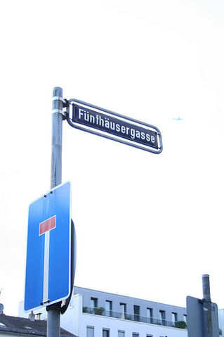Datei:Fünfhäusergasse.jpg