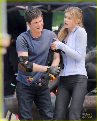 File:Logan-lerman-alexandra-daddario-percy08.jpg