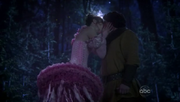 Shot 1x14 Nova küsst Dreamy.png