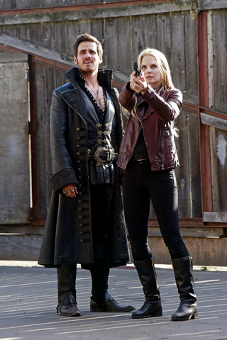 Fichier:4x01 Photo promo 21.png