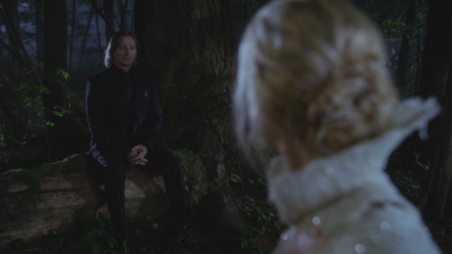 Fichier:4x03 M. Gold assis Reine des Neiges.png