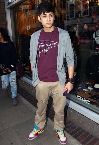 File:Zayn-Malik-One-Direction-2013-Casual-Stylish-fashion.jpg