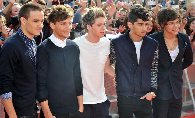File:One-direction-bbc-radio-1-teen-awards-2012-04.jpg