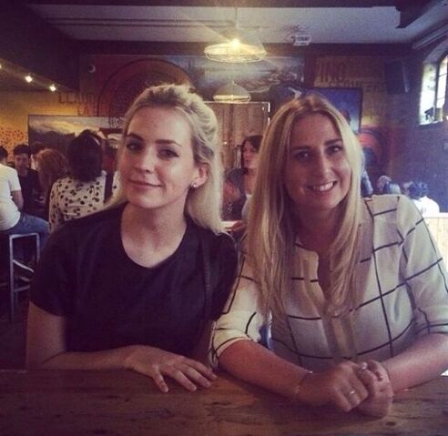 Datei:Gemma Styles, Chloe Burcham.jpg