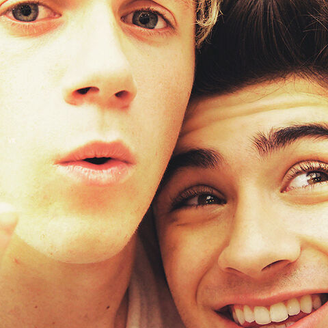 File:Zayn-and-Niall-zayn-malik-.jpg