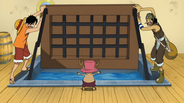 Datei:Aquarium Heckklappe.jpg