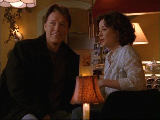 File:Larry&Karen.jpg