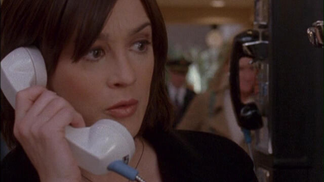 File:113karenphone.jpg