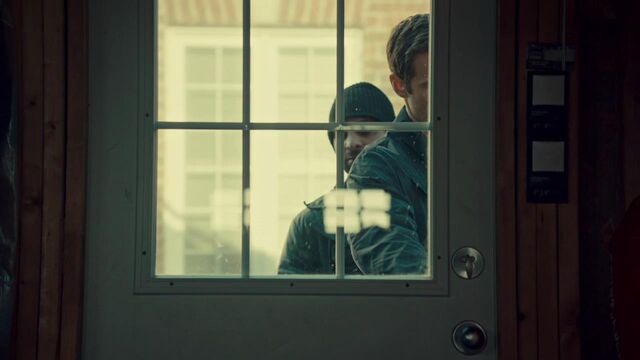 File:OrphanBlackS01E06-2010.jpg