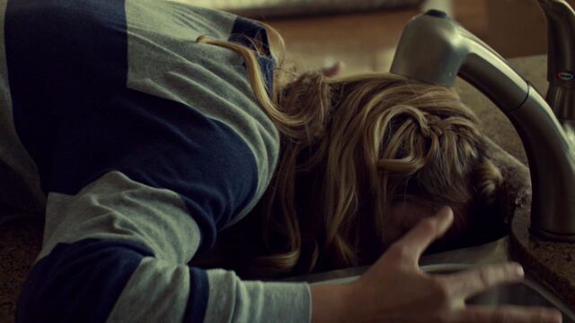 File:OrphanBlackS01E10 1289.jpg