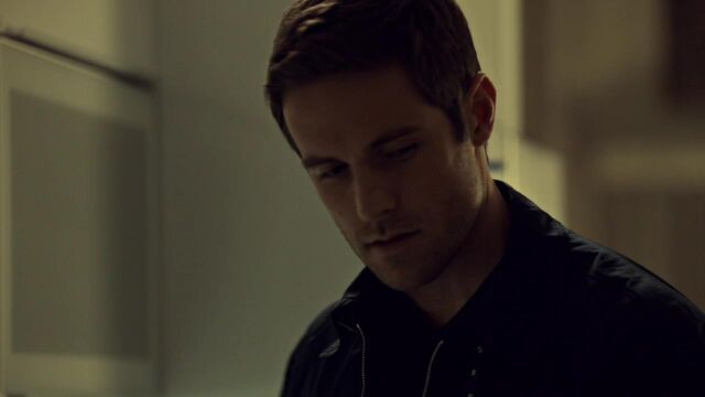 File:OrphanBlackS01E06-2445.jpg