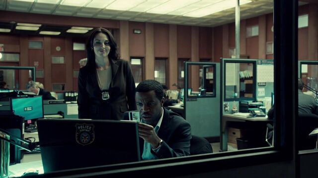 File:OrphanBlackS01E08-0073.jpg