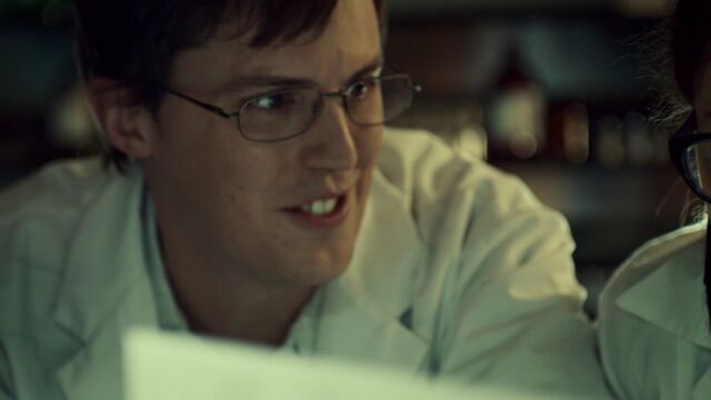 File:OrphanBlackS01E090852.jpg