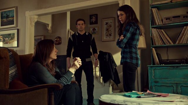 File:OrphanBlackS01E091863.jpg