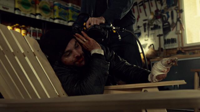 File:OrphanBlackS01E06-2144.jpg