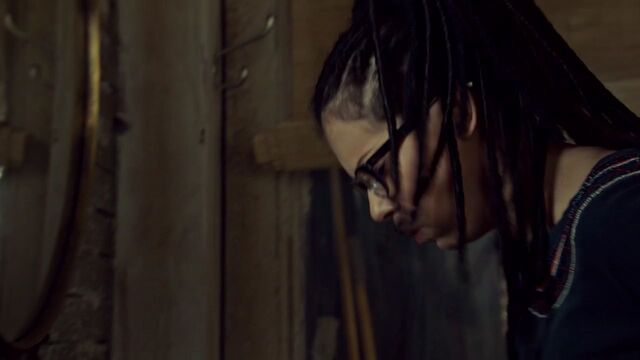 File:OrphanBlackS01E10 1541.jpg
