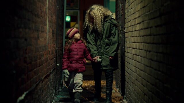 File:OrphanBlackS01E08-2455.jpg