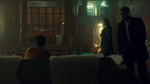 File:OrphanBlackS01E08-2137.jpg