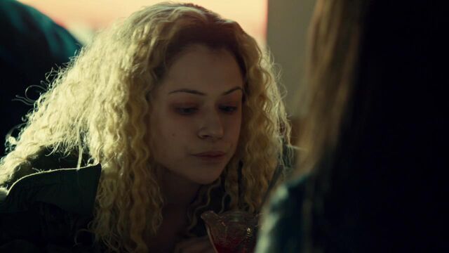 File:OrphanBlackS01E07-0929.jpg