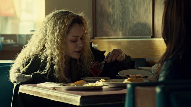 File:OrphanBlackS01E07-0870.jpg